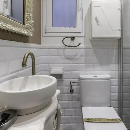 Casco Viejo, Tranvia, Metro, A Pie 빌바오